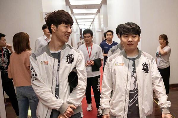 【赛前预告】王者荣耀绝活杯，1月4日 成都AG超玩会 vs 武汉eStarPro