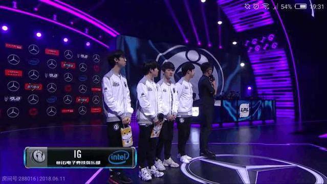 The MongolZ 和 Vitality 轻松赢得 IEM 科隆 2025 的首场比赛